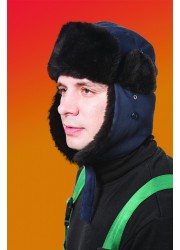 Шапка меховая с люверсами и защитными клапанами
